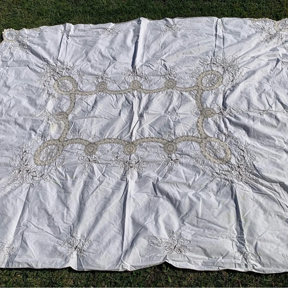 Table cloth